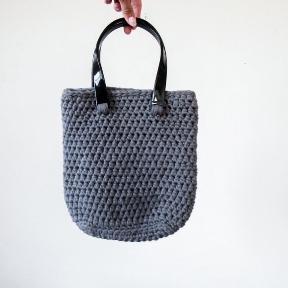 Chic + Minimal Knit Tote Purse Fashion Bag in Charcoal Grey - Picture 8 of 8